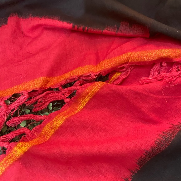 Rangmanch Poncho/ Shrugs. Size - L/XL - Picture 8 of 11